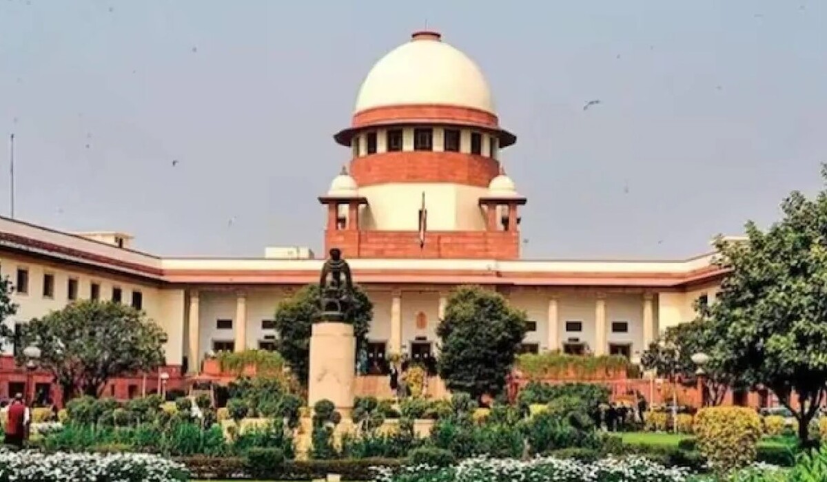 चुनावी बॉन्ड के मामले में Supreme Court का बड़ा फैसला, SBI को कल शाम तक विवरण देना होगा, चुनाव आयोग को 15 मार्च तक प्रकाशित