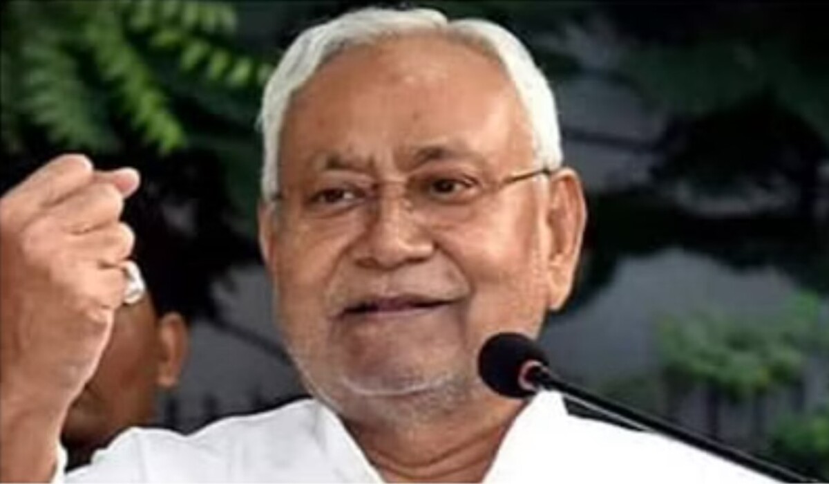 Nitish Kumar को बड़ा झटका: मंत्री महेश्वर हजारी का बेटा Congress में शामिल हो गया; सीट न मिलने पर नाराज