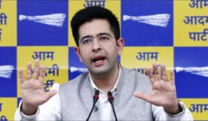 Raghav Chadha वापस आ गए हैं... लंदन से सीधे केजरीवाल के घर पहुंचे, महीनों के बाद पहली झलक