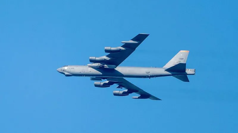 US Air Force B-52 Bomber Crashes in California