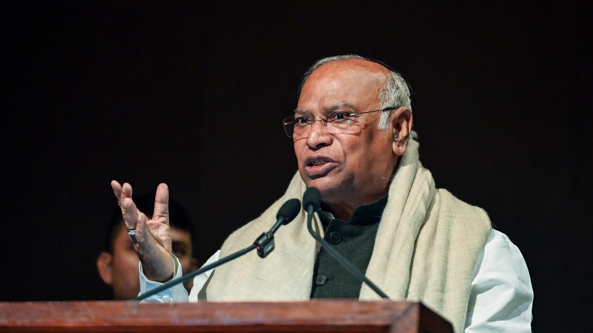Iran invites Congress leaders