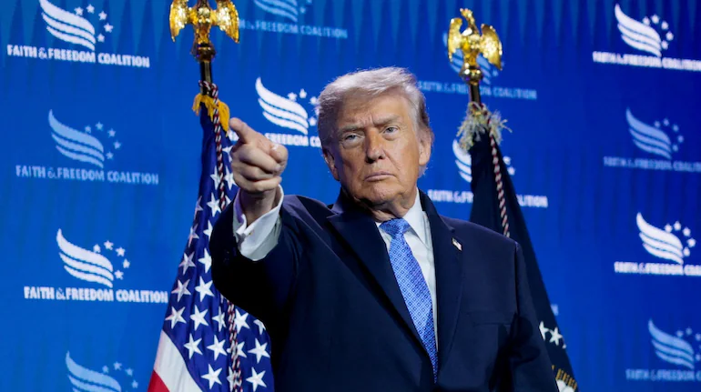 Trump Withdraws 20% Hormuz Cargo Fee Plan