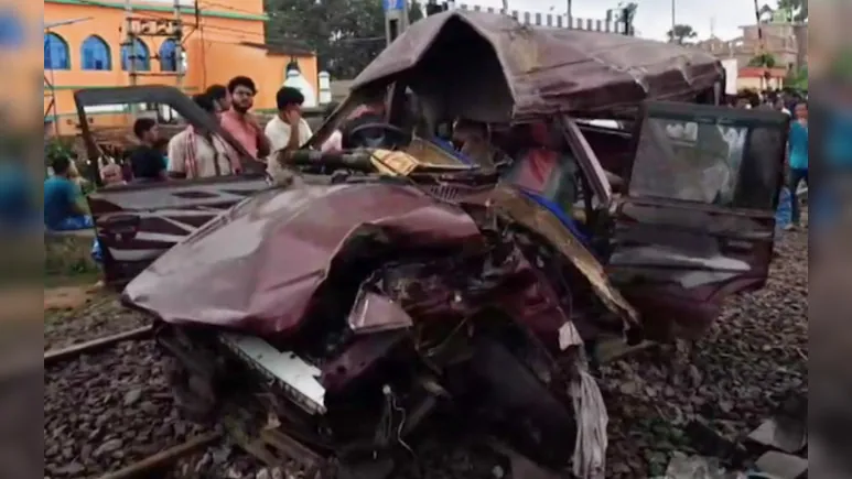 2 students among 3 killed as train rams school van in Bengal's Murshidabad